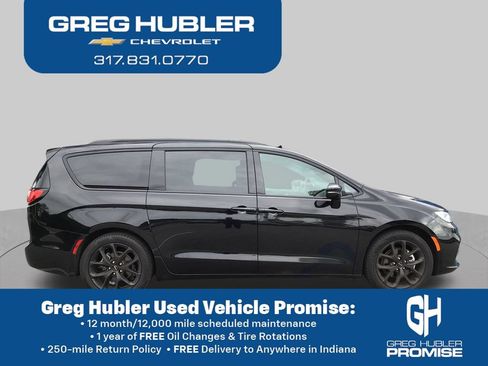 Used 2025 Chrysler Pacifica Limited FWD image 6