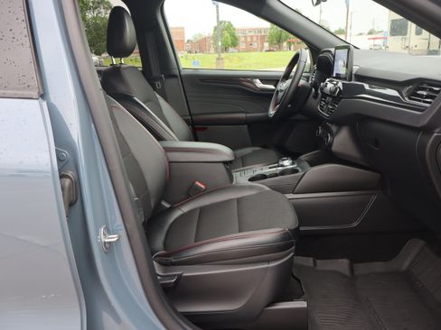 Used 2025 Ford Escape ST-Line w/ Equipment Group 301A FWD image 13