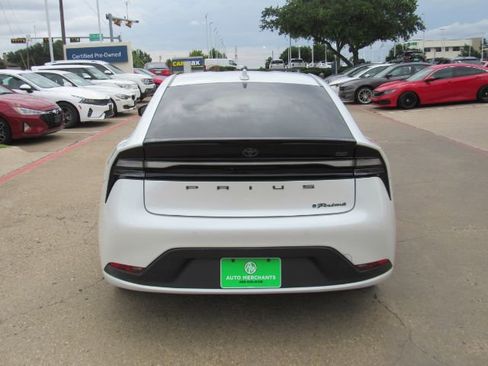 Used 2023 Toyota Prius Prime SE image 7