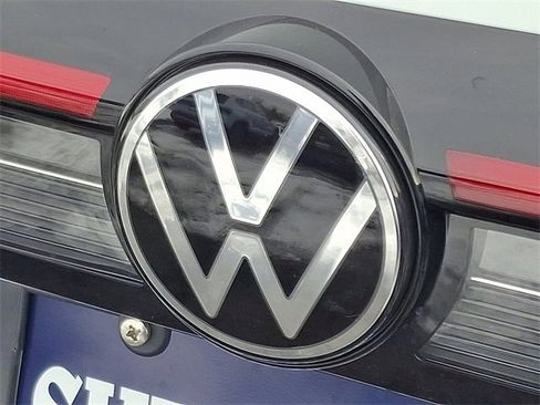 New 2026 Volkswagen Taos SE image 12