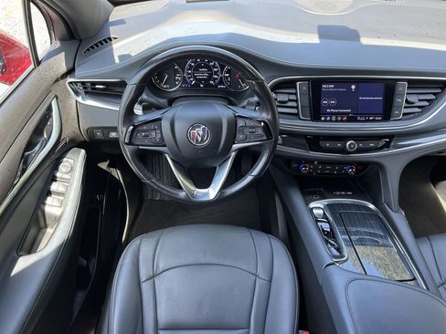 Used 2024 Buick Enclave Premium image 19