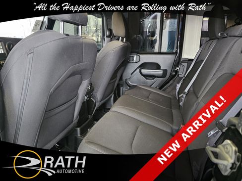 Used 2023 Jeep Wrangler Unlimited image 16