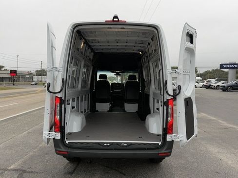 New 2025 Mercedes-Benz Sprinter 2500 image 5