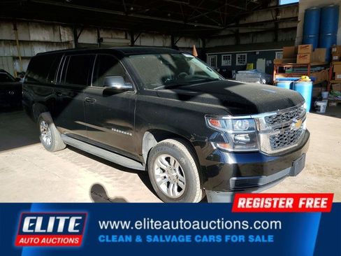 Used 2019 Chevrolet Suburban LT image 7