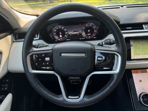 Used 2023 Land Rover Range Rover Velar R-Dynamic S image 55