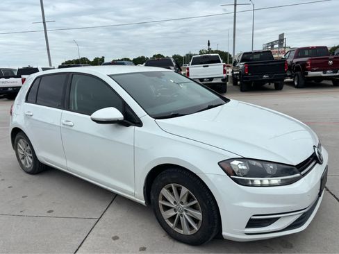 Used 2018 Volkswagen Golf S FWD image 5