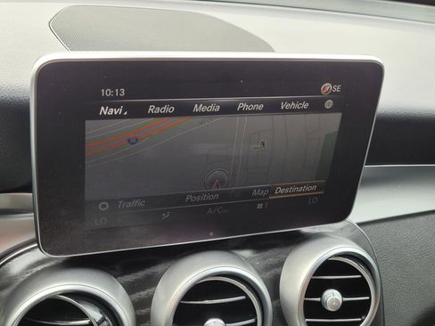 Used 2018 Mercedes-Benz GLC 300 4MATIC image 27