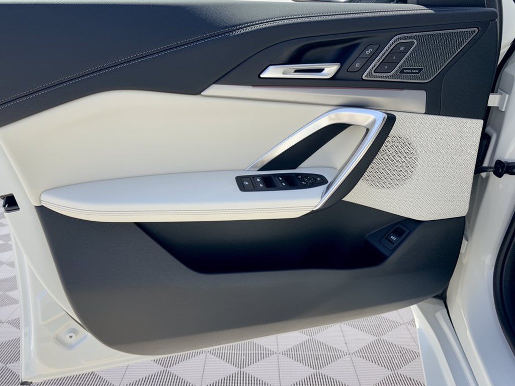 New 2027 BMW X2 xDrive28i AWD/4WD image 14