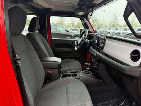 Certified 2025 Jeep Wrangler Unlimited Sport AWD/4WD image 16