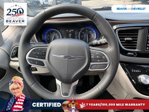 Used 2023 Chrysler Voyager LX FWD image 18