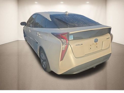 Used 2017 Toyota Prius Four w/ Carpet Mat Package image 9