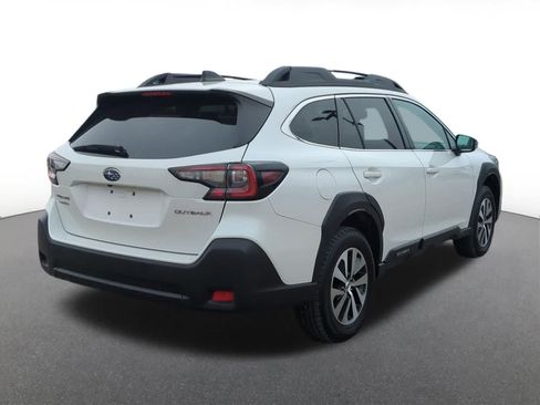 Used 2023 Subaru Outback Premium image 6