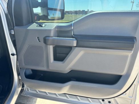 Used 2018 Ford F250 XLT w/ XLT Premium Package image 31