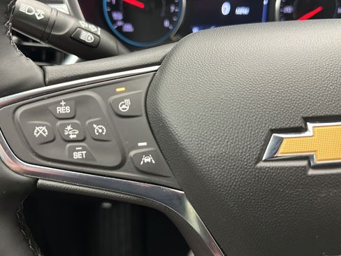 Used 2024 Chevrolet Equinox Premier AWD/4WD image 17