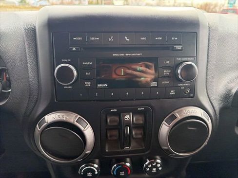 Used 2014 Jeep Wrangler Unlimited Sport w/ Quick Order Package 24S image 19