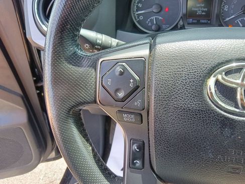 Used 2021 Toyota Tacoma TRD Off-Road AWD/4WD image 20