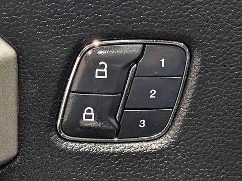 Used 2018 Ford F150 Lariat w/ Equipment Group 502A Luxury AWD/4WD image 63