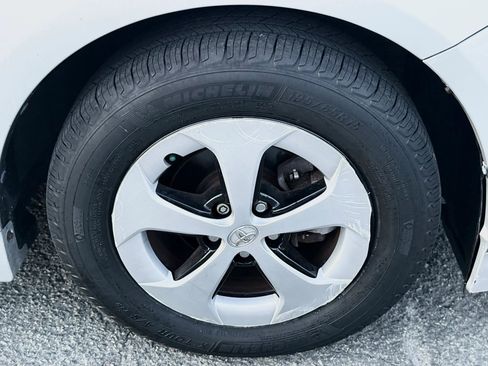 Used 2013 Toyota Prius Two FWD image 19