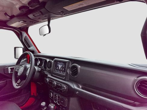 Used 2023 Jeep Gladiator Sport AWD/4WD image 21