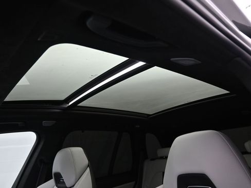 Used 2020 BMW X5 M Competition w/ Executive Package image 12