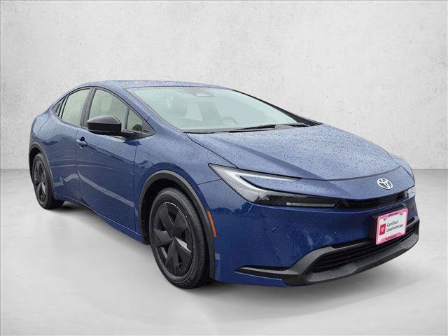 Certified 2025 Toyota Prius LE FWD image 3