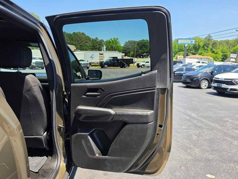 Used 2023 Chevrolet Colorado W/T RWD image 25