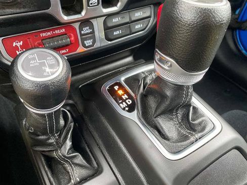 Used 2024 Jeep Wrangler Unlimited Rubicon 4xe w/ Capability Package image 19