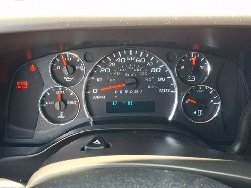Used 2024 GMC Savana 2500 w/ Driver Convenience Package RWD image 20