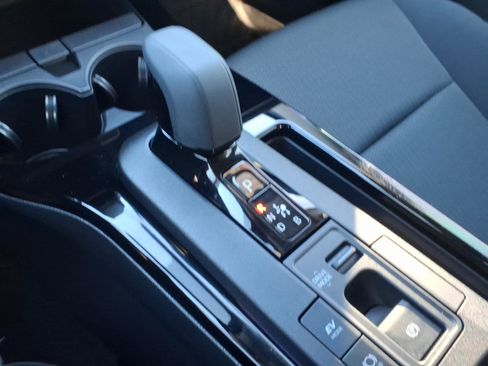 Certified 2024 Toyota Prius LE image 19