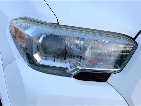 Used 2017 Toyota Tacoma SR5 image 24