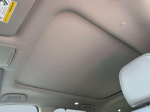 Used 2025 Honda Pilot Touring image 28