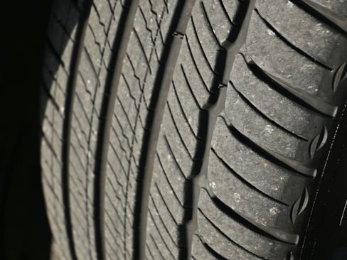 Used 2025 Volvo XC40 B5 Core image 27