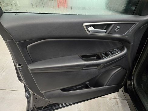Used 2019 Ford Edge SEL w/ Equipment Group 201A FWD image 13