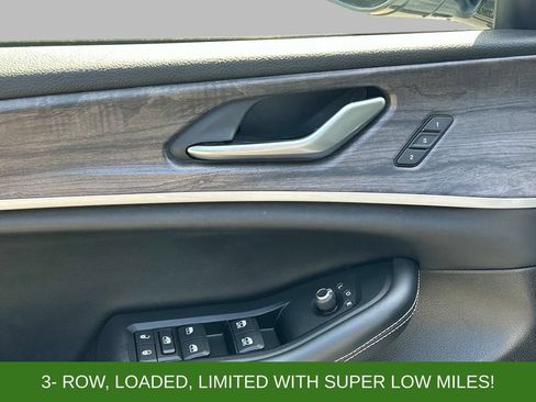 Used 2023 Jeep Grand Cherokee L Limited AWD/4WD image 15