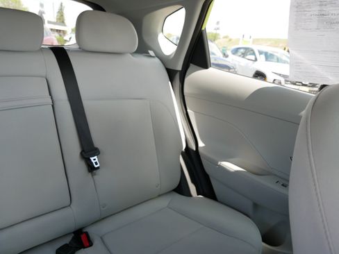 Certified 2024 Hyundai Kona SEL AWD/4WD image 14