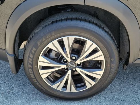 Used 2023 Nissan Rogue SV AWD/4WD image 5