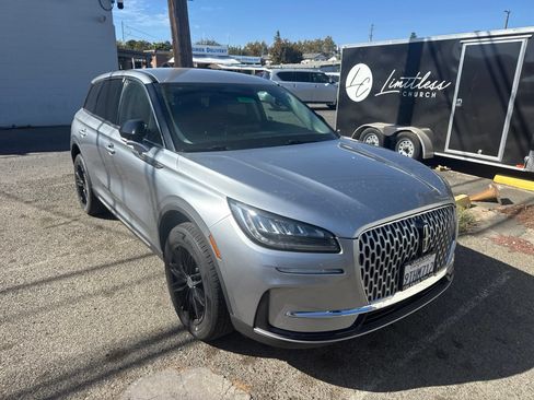 Used 2023 Lincoln Corsair AWD image 4