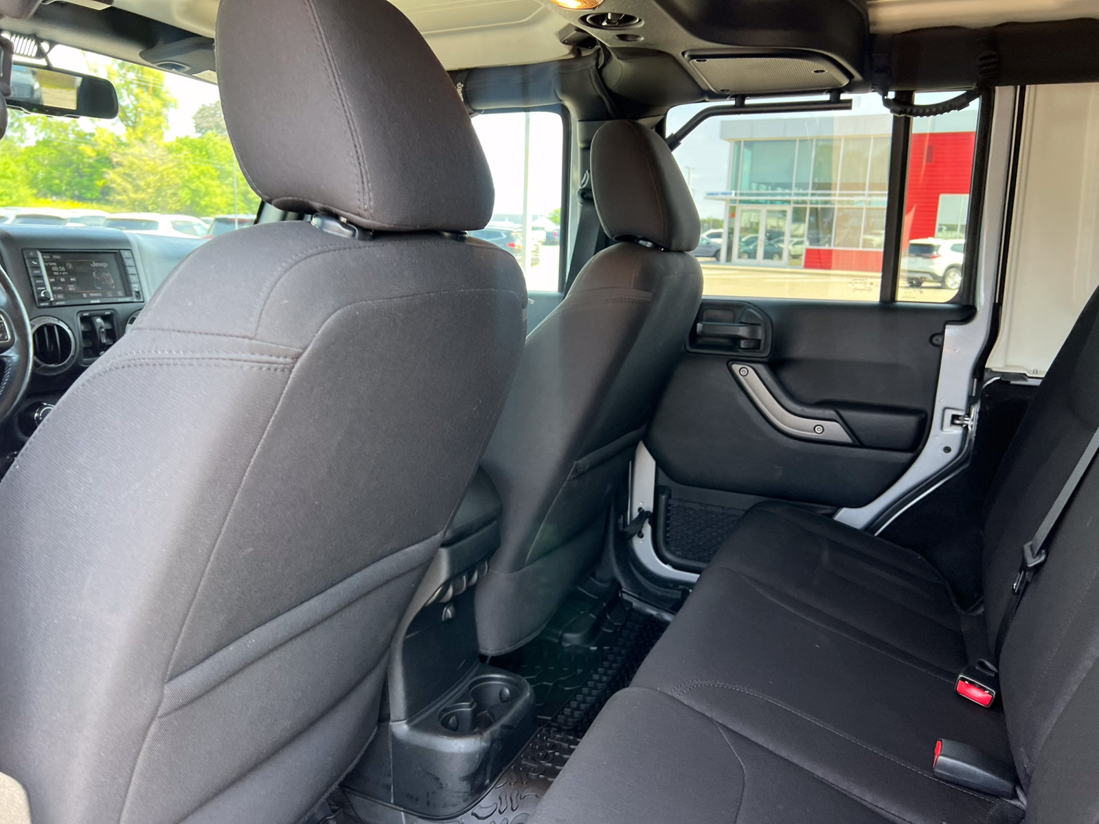 Used 2018 Jeep Wrangler Unlimited Sport AWD/4WD image 27