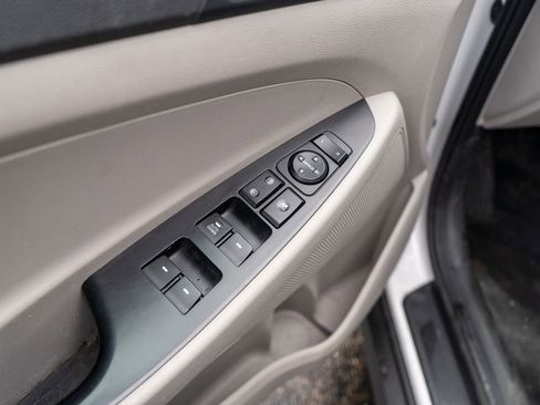 Used 2019 Hyundai Tucson SE w/ Cargo Package image 16