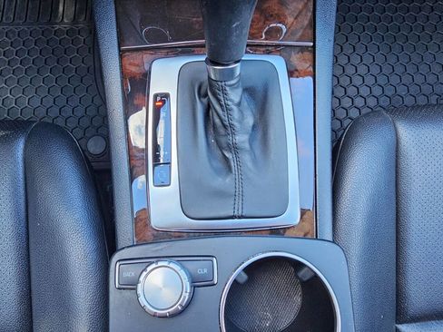 Used 2013 Mercedes-Benz C 300 4MATIC Sedan image 24