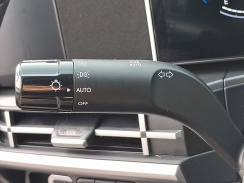 Used 2025 Hyundai Santa Fe SEL image 26