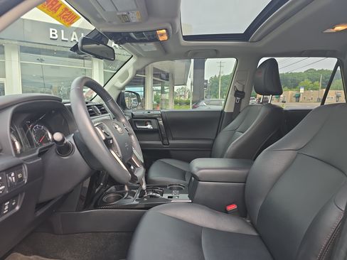 Used 2022 Toyota 4Runner TRD Pro AWD/4WD image 15