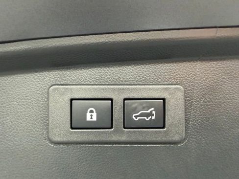 Used 2025 Subaru Outback Premium AWD/4WD image 24