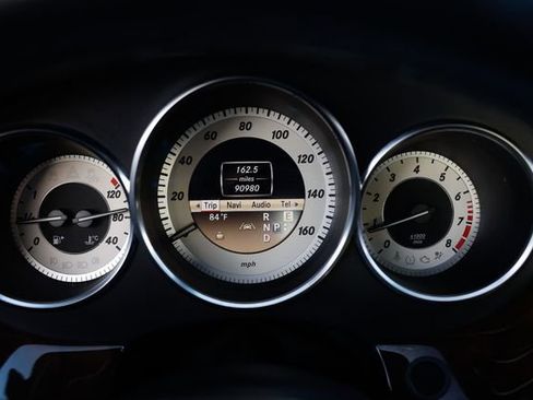 Used 2012 Mercedes-Benz CLS 550 4MATIC w/ Premium I Pkg image 33