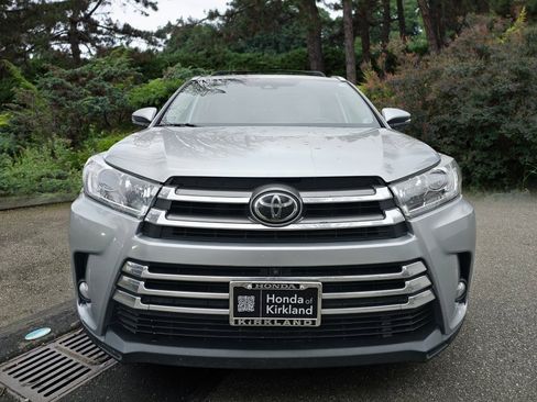 Used 2018 Toyota Highlander Limited Platinum image 2