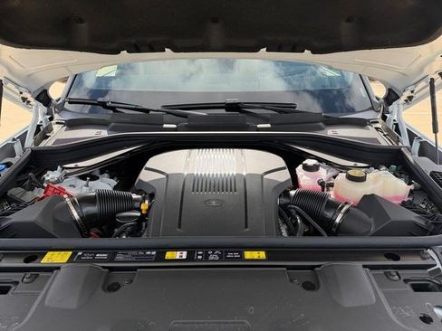 New 2026 Land Rover Range Rover Long Wheelbase SE AWD/4WD image 19