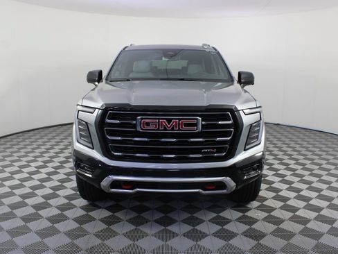 New 2026 GMC Yukon XL AT4 AWD/4WD image 32