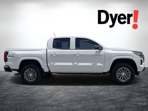 Used 2026 Chevrolet Colorado LT AWD/4WD image 2