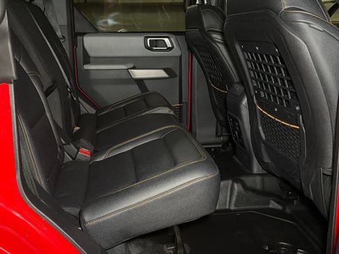 Used 2023 Ford Bronco Badlands w/ Sasquatch Package AWD/4WD image 15
