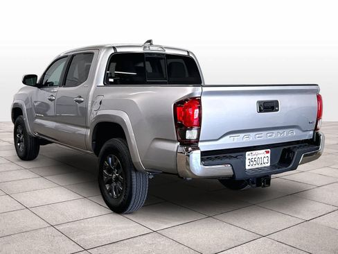 Used 2021 Toyota Tacoma SR5 RWD image 13
